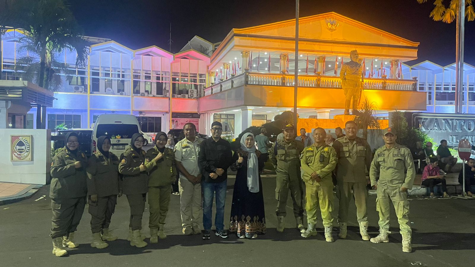 Meriah dan Penuh Semangat! Satpol PP Jember Kawal Konser Kebangsaan Bersama Gus Miftah & Denny Caknan